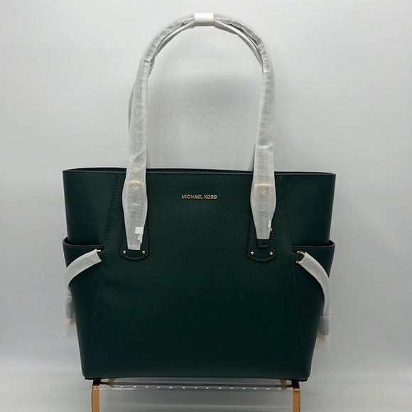 MICHAEL Michael Kors Handbags - MICHAEL MICHAEL KORS Voyager Small Saffiano Leather Tote Bag Racing Green